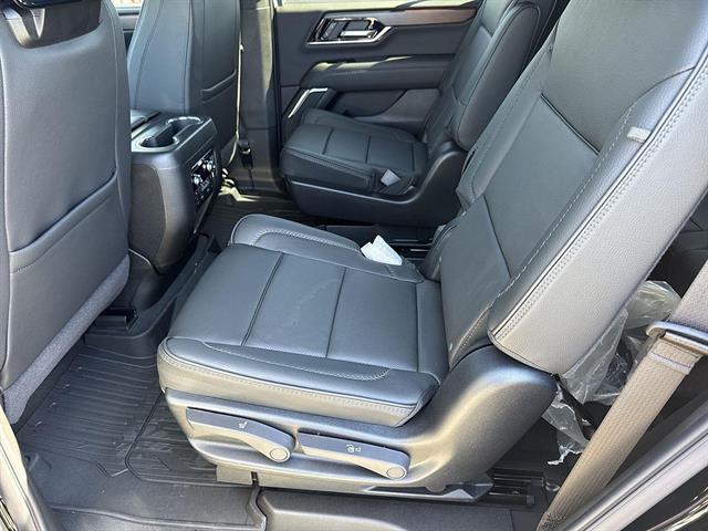 2027 GMC Yukon Denali - Photo 32