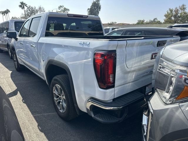 2025 GMC Sierra 1500 SLT photo 3