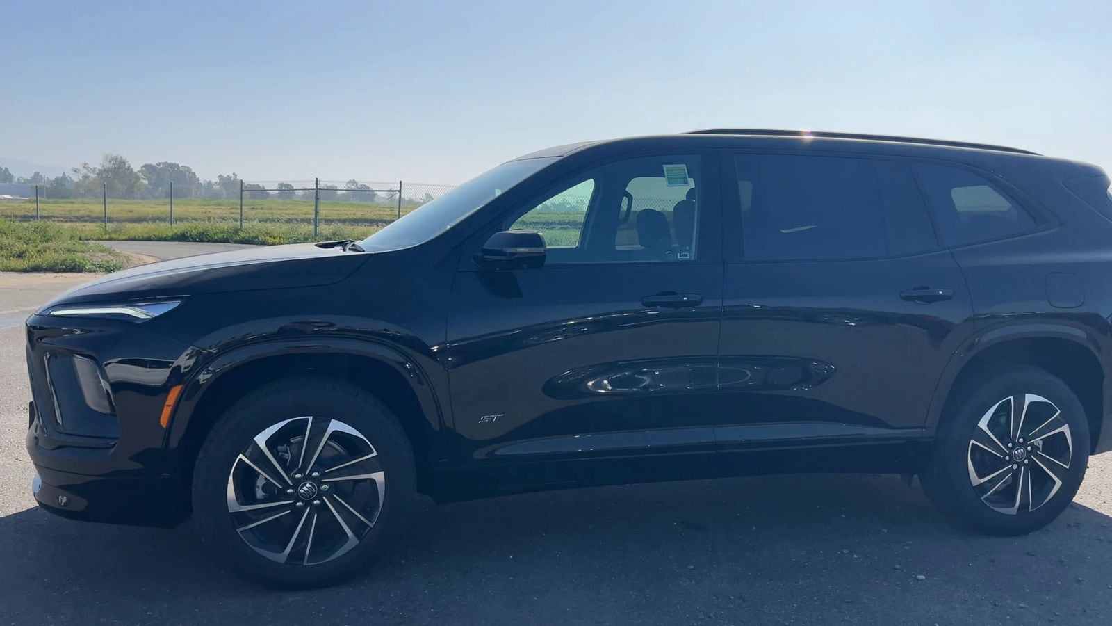 2026 Buick Enclave Sport Touring - Photo 8
