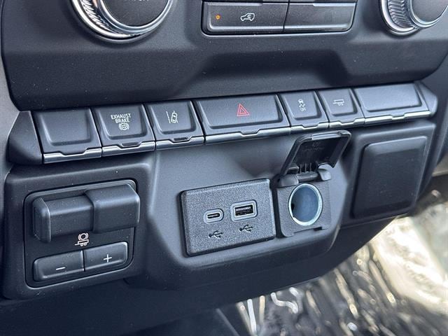 2026 GMC Sierra 3500 Chassis Cab Pro - Photo 15