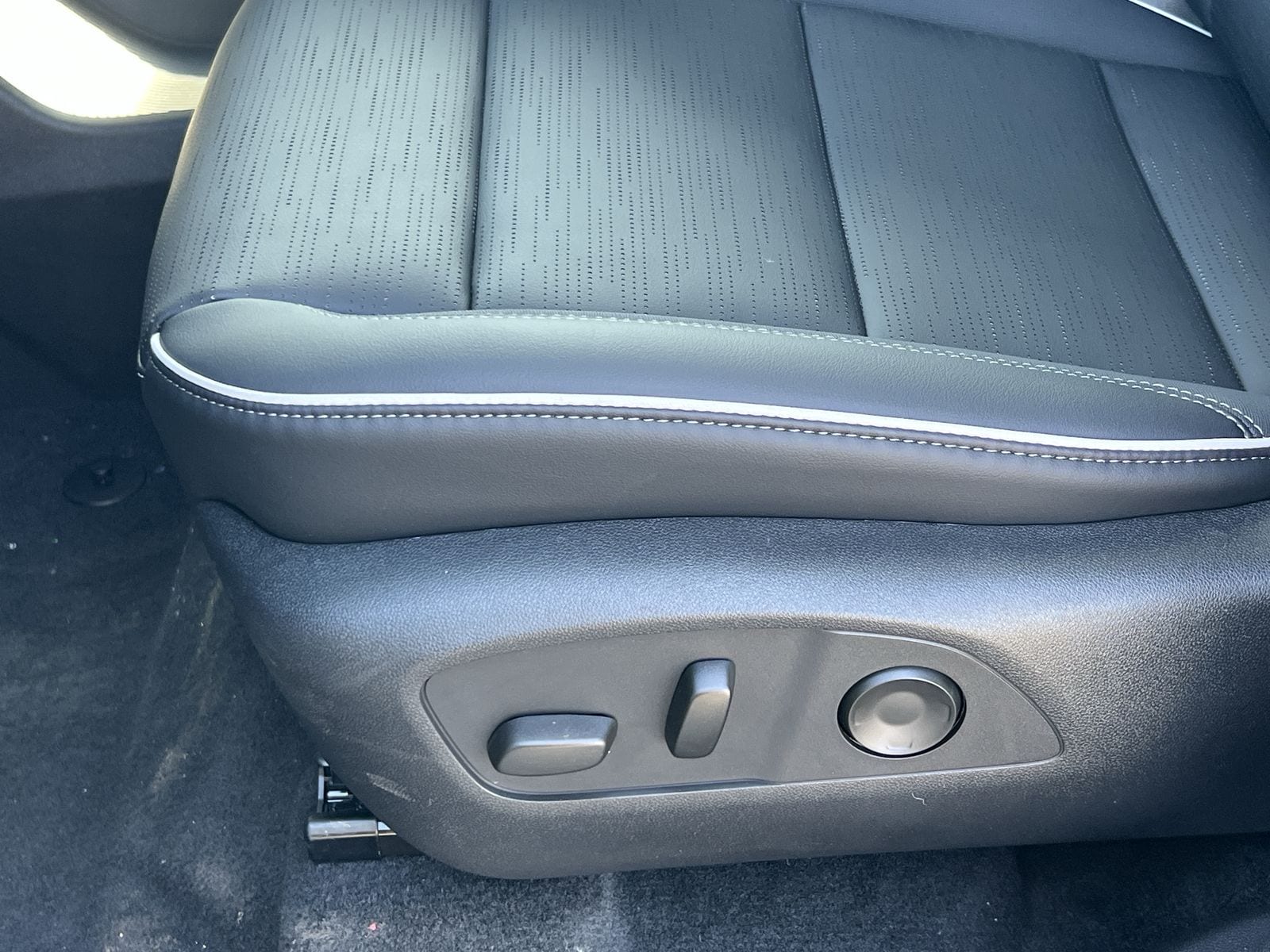 2026 Buick Enclave Sport Touring - Photo 32
