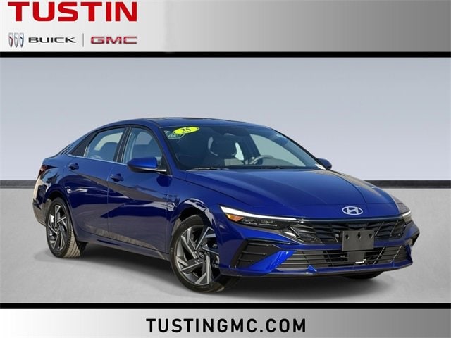 2025 Hyundai Elantra SEL's photo
