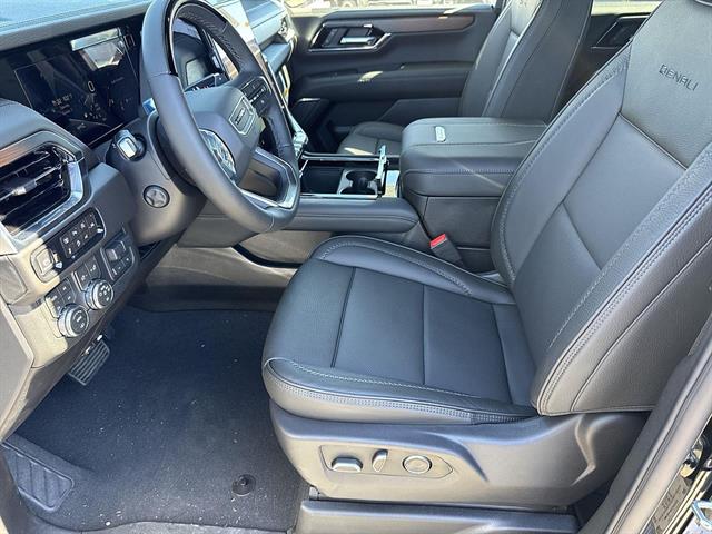 2027 GMC Yukon Denali - Photo 28