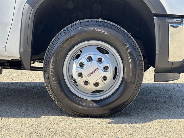 2026 GMC Sierra 3500 Chassis Cab Pro - Photo 26
