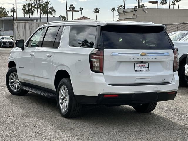 2024 Chevrolet Suburban LT photo 5