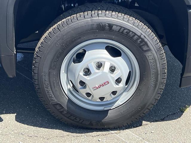 2026 GMC Sierra 3500 Chassis Cab Pro - Photo 24