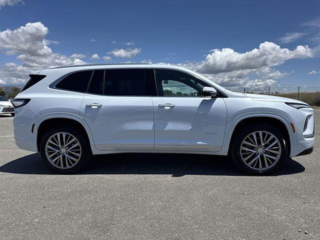 New 2026 Buick Enclave Avenir SUV