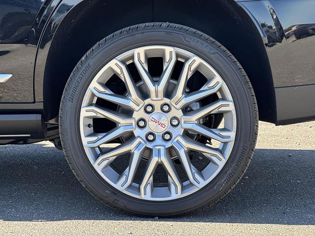 2027 GMC Yukon Denali - Photo 8