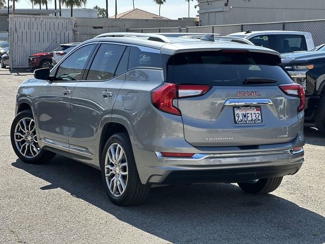2024 GMC Terrain Denali photo 5
