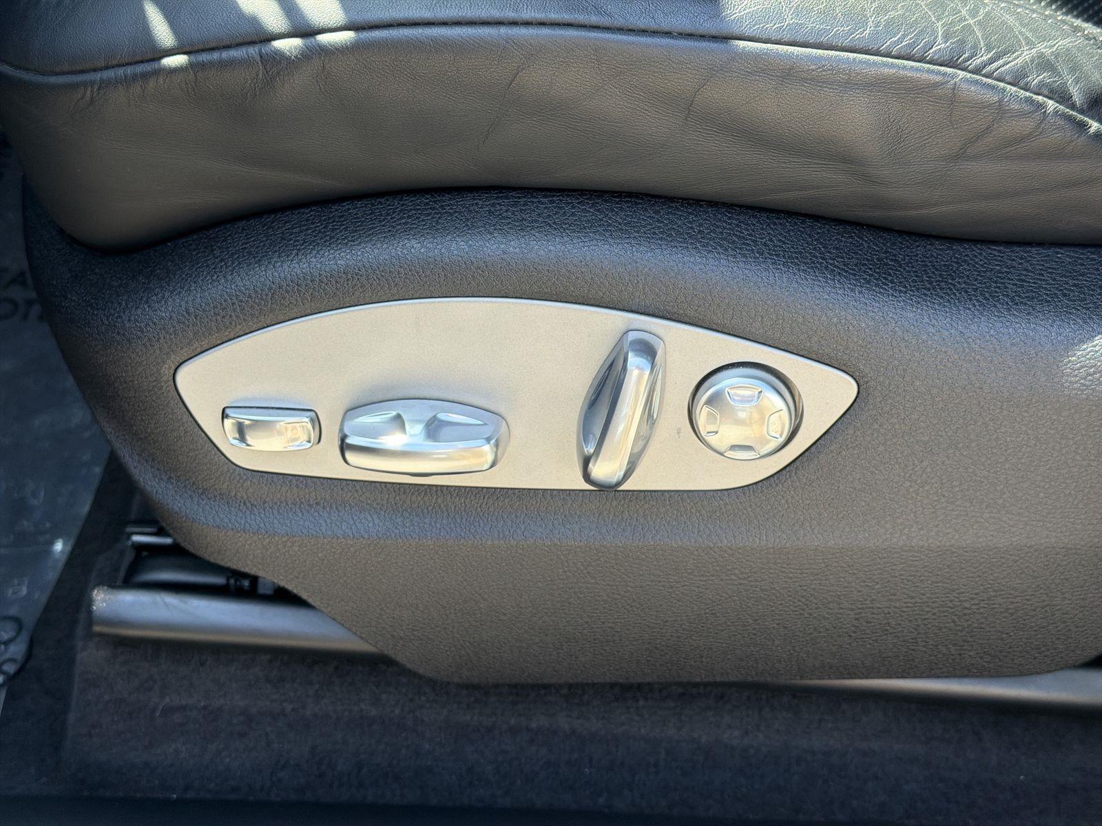 2024 Porsche Macan Base - Photo 34