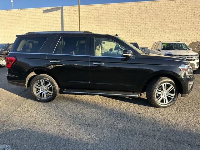 2023 Ford Expedition Limited photo 2