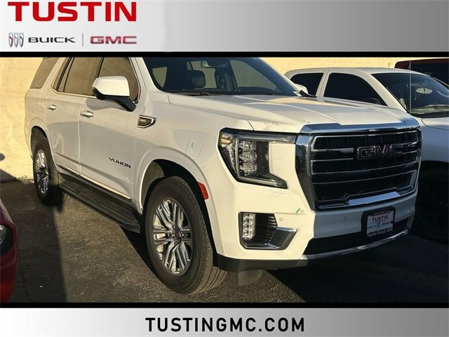 2024 GMC Yukon SLT's photo