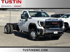 2026 GMC Sierra 3500 HD Chassis Cab Pro Truck