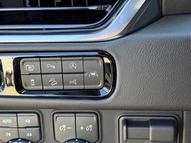 2026 GMC Yukon XL Denali - Photo 28