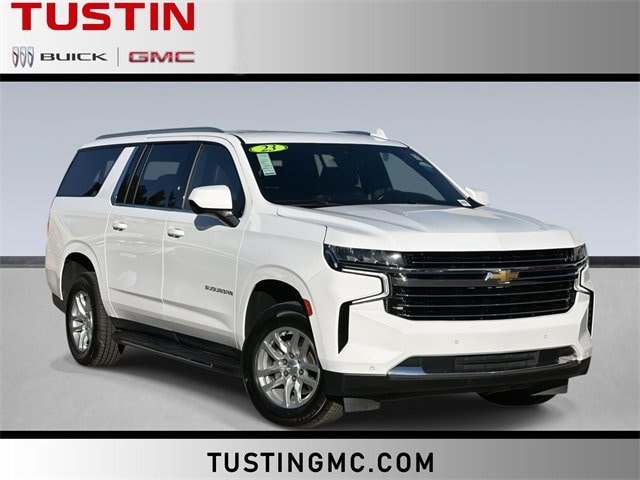 2023 Chevrolet Suburban LT's photo