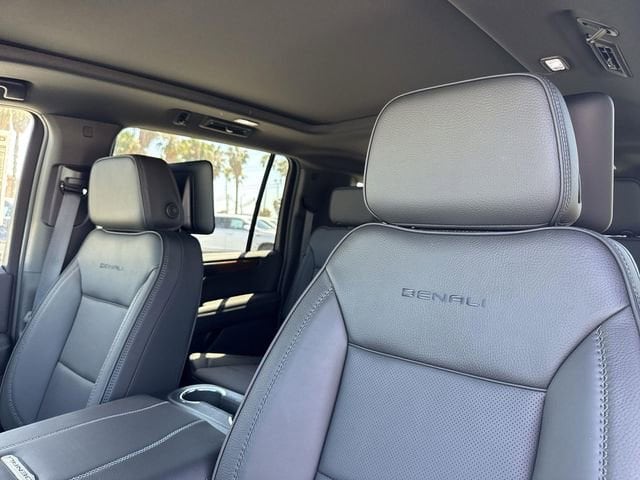 2026 GMC Yukon XL Denali - Photo 22