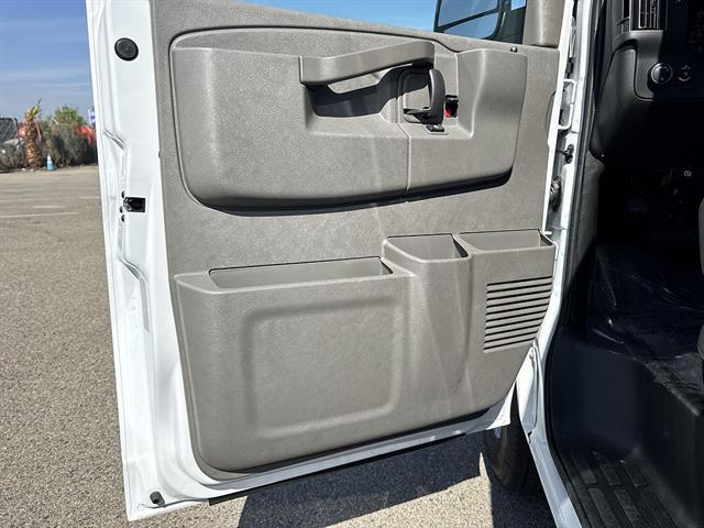 2026 GMC Savana Cargo Work Van - Photo 15