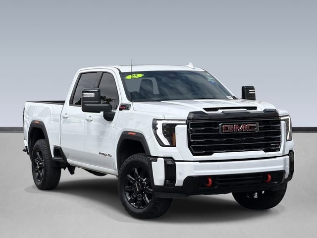 2025 GMC Sierra 4WD Crew Cab Standard Box AT4's photo