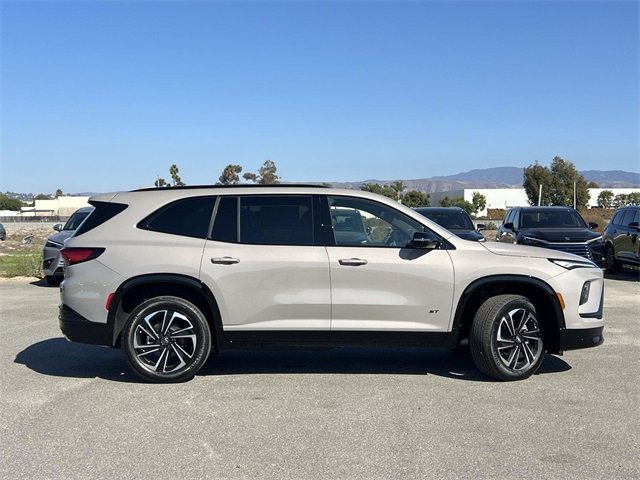 2026 Buick Enclave Sport Touring photo 2