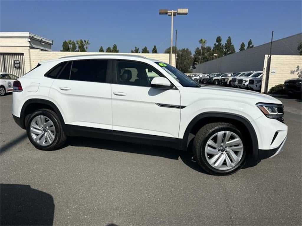 Used 2020 Volkswagen Atlas Cross Sport 2.0T SE w/Technology SUV