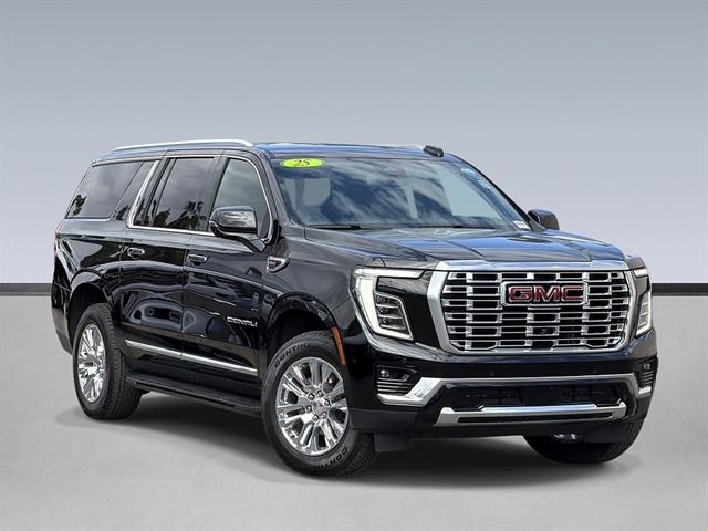 2025 GMC Yukon Denali AWD's photo