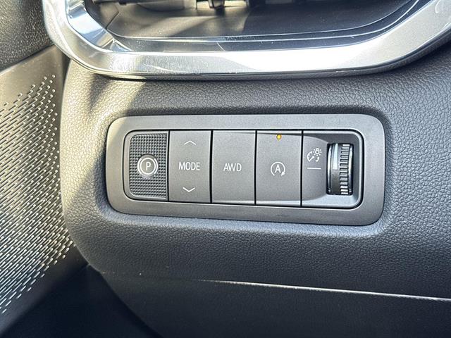 2027 GMC Acadia Denali Ultimate - Photo 23