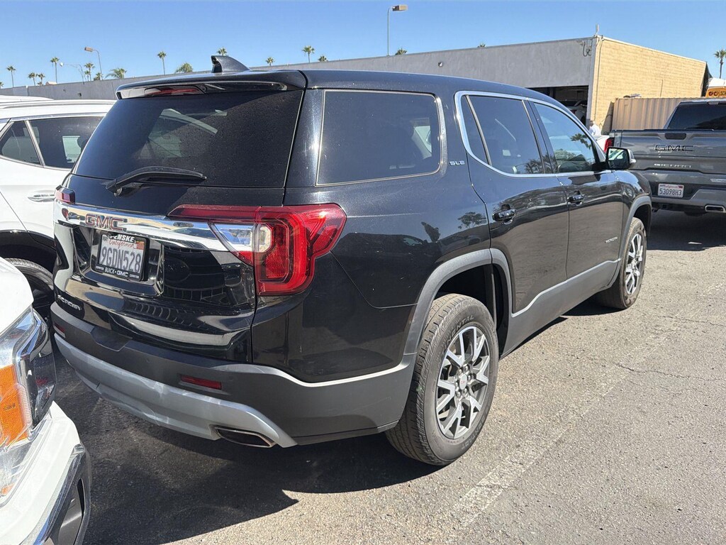 Used 2023 GMC Acadia SLE SUV