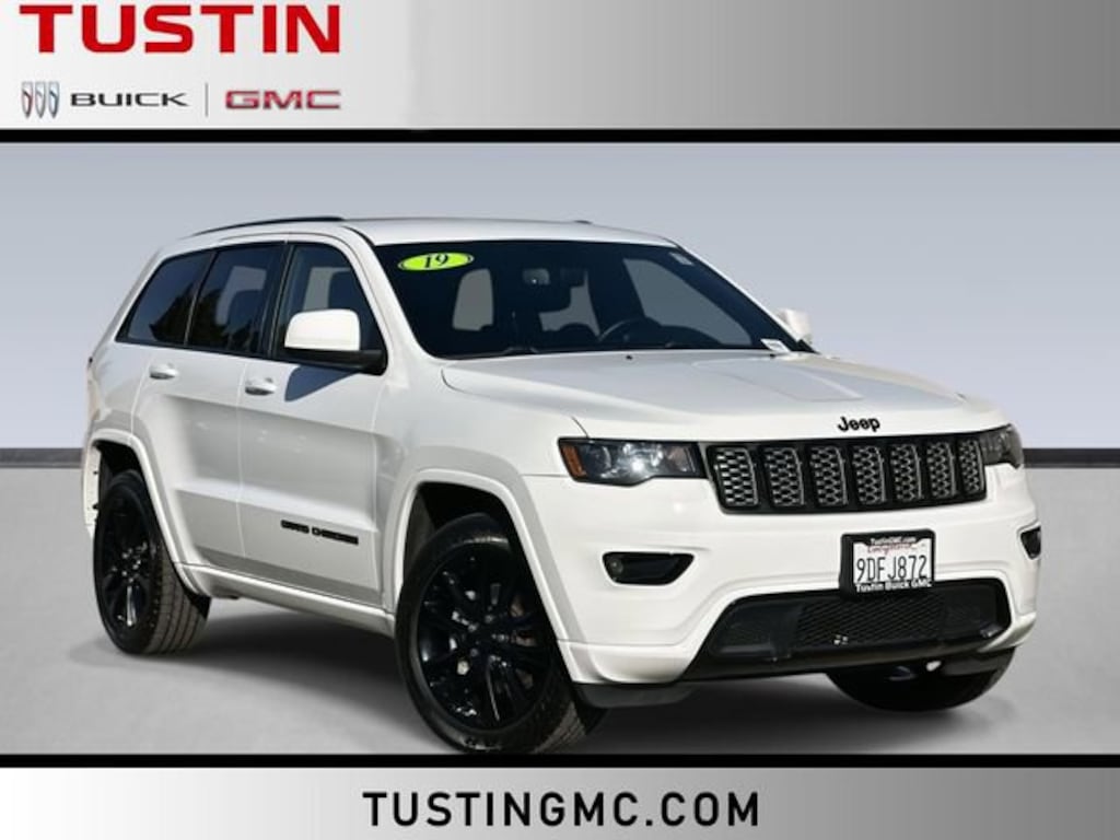 Used 2019 Jeep Grand Cherokee Laredo SUV