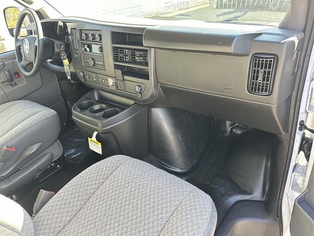 2026 GMC Savana Cargo Work Van - Photo 24