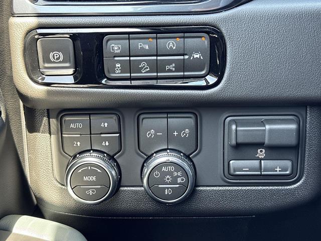 2026 GMC Yukon XL AT4 - Photo 16