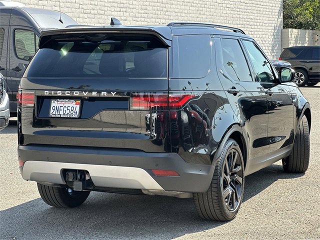 2024 Land Rover Discovery P300 S photo 4