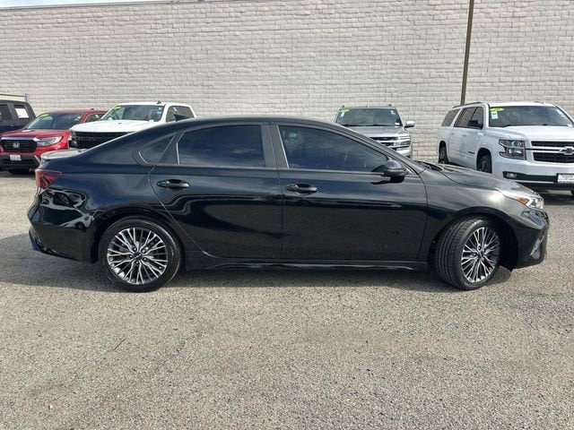 2024 Kia Forte GT-Line photo 2