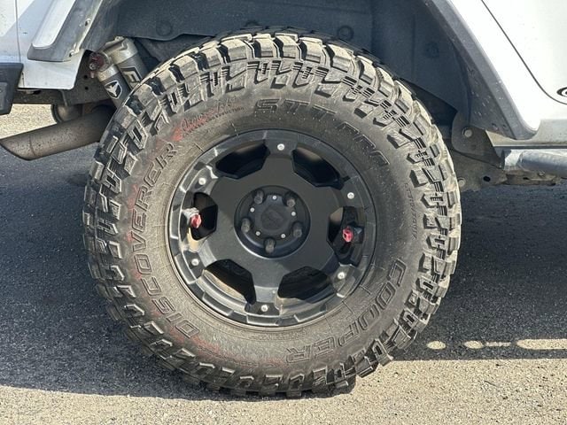 2018 Jeep Wrangler Unlimited Rubicon 4x4 photo 5