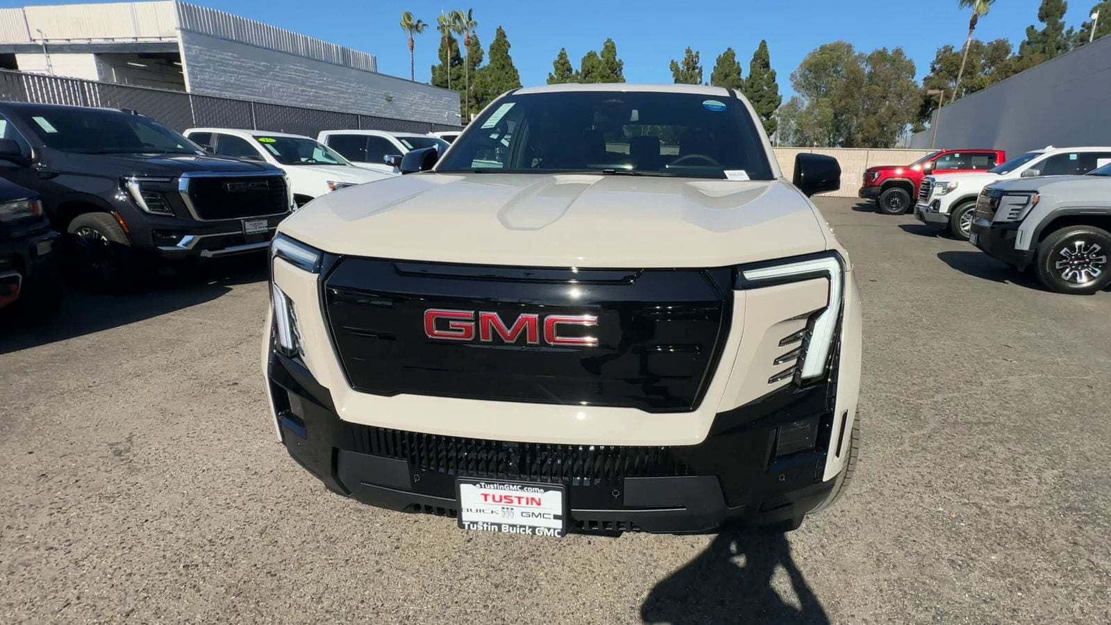 2026 GMC Sierra EV Elevation - Photo 32