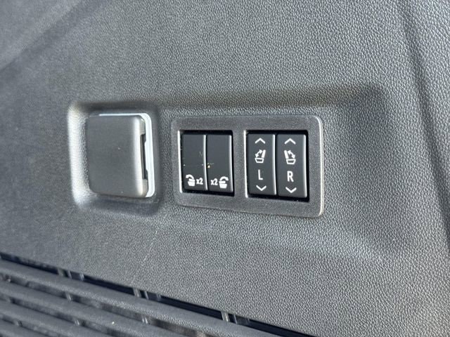2026 GMC Yukon XL Denali - Photo 29