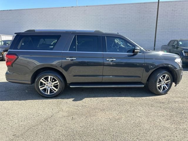 2023 Ford Expedition Max Limited photo 2