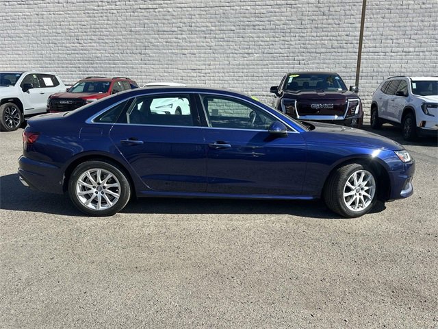 2020 Audi A4 40 Premium photo 3