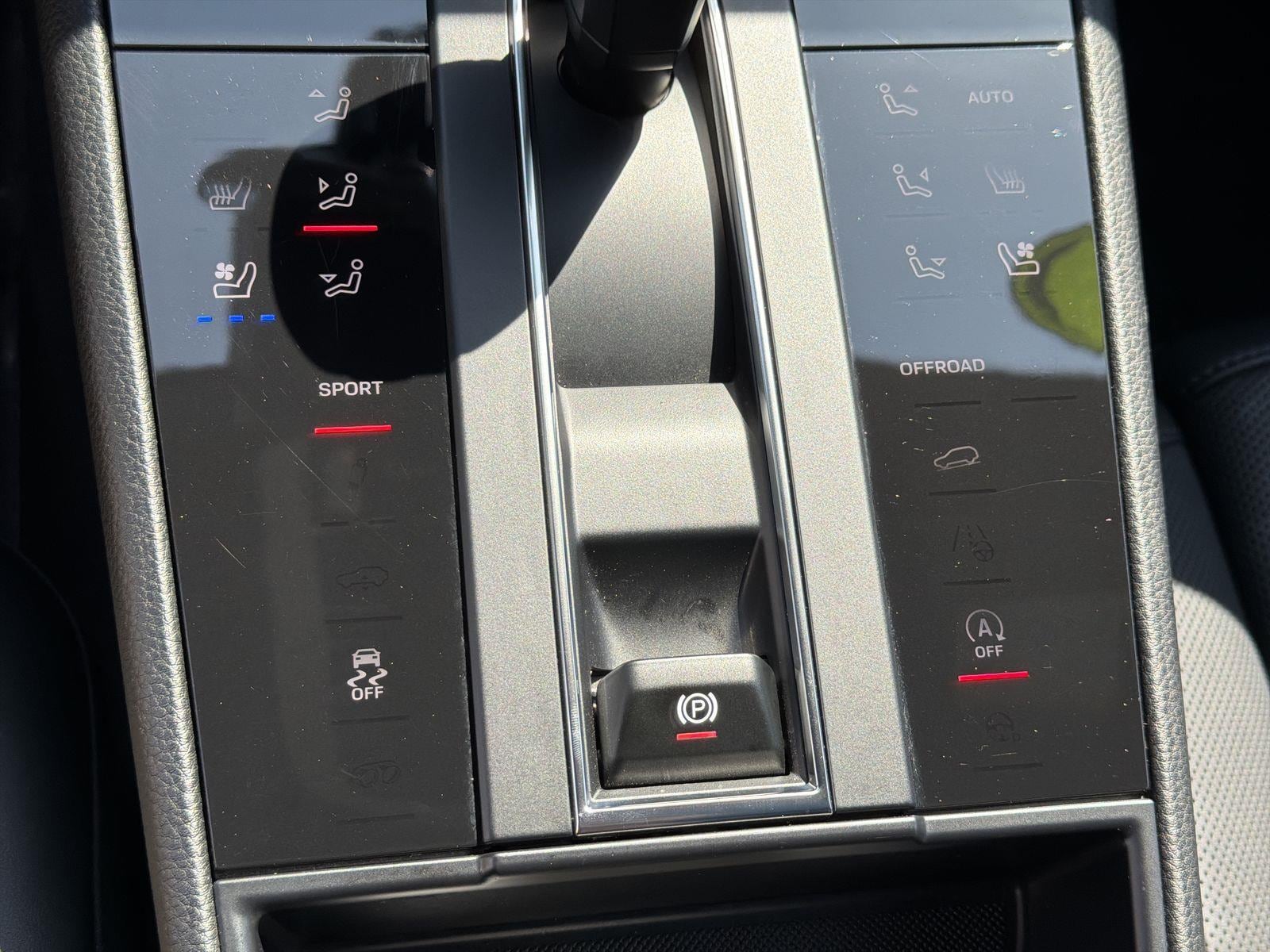 2024 Porsche Macan Base - Photo 38