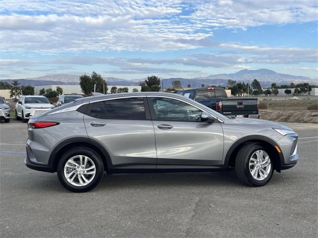 New 2026 Buick Envista Preferred SUV