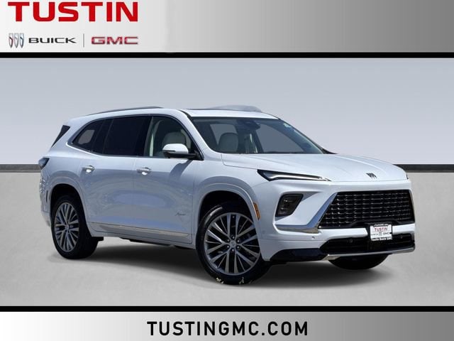 2026 Buick Enclave Avenir AWD's photo