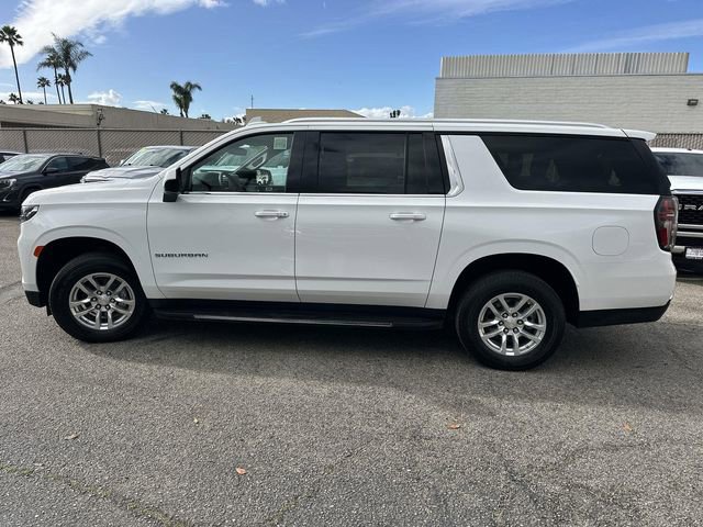 2024 Chevrolet Suburban LT photo 6