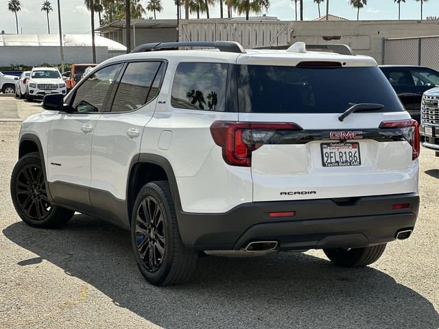 2023 GMC Acadia SLE photo 5