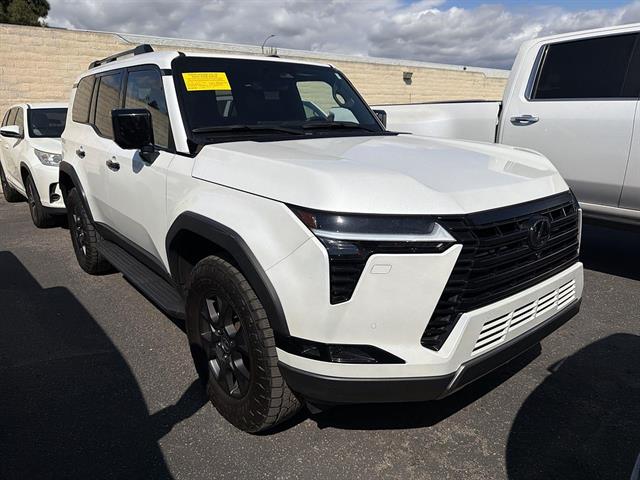 2024 Lexus GX 460 550 Overtrail's photo