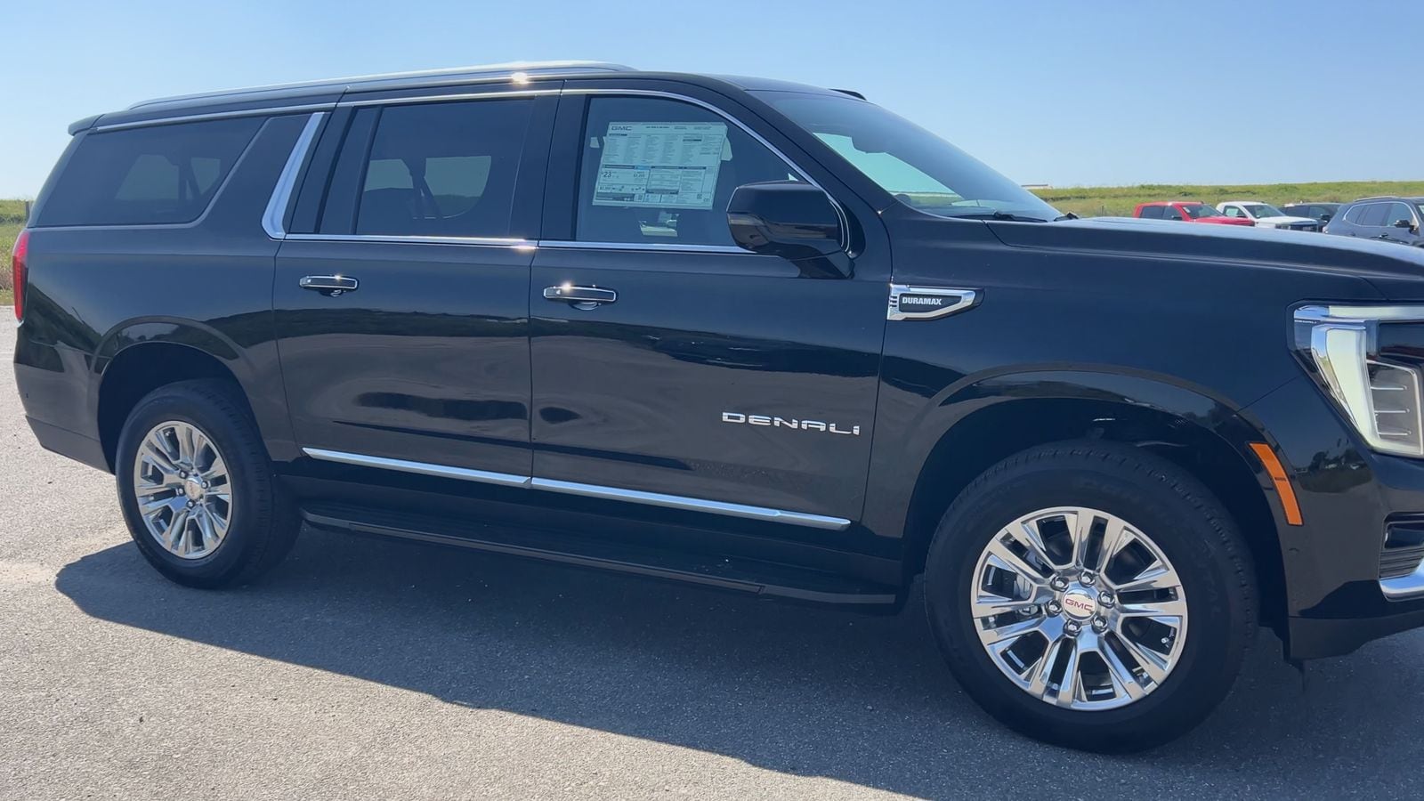 2026 GMC Yukon XL Denali - Photo 38