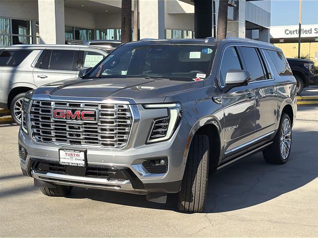 2026 GMC Yukon XL Denali - Photo 12