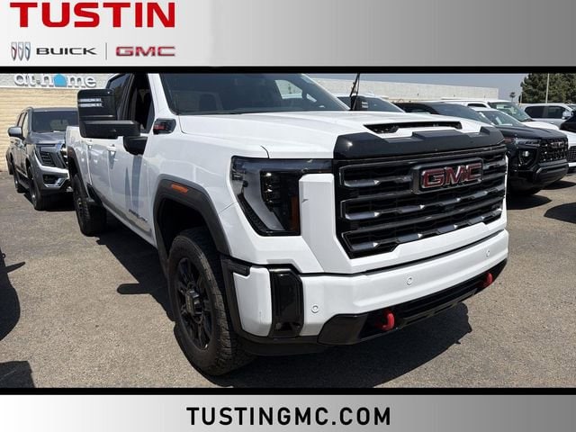 2025 GMC Sierra 4WD Crew Cab Standard Box AT4's photo