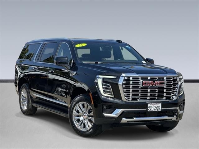 2025 GMC Yukon Denali AWD's photo