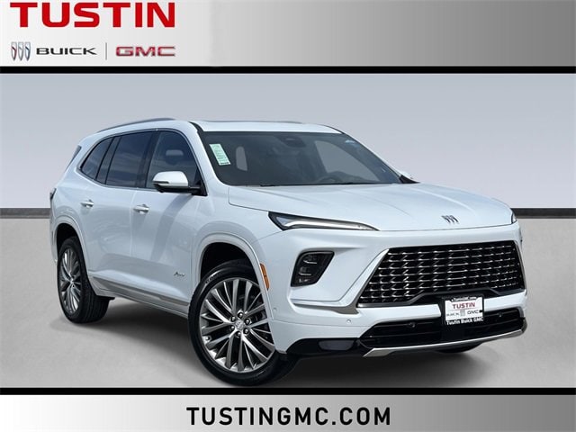 2026 Buick Enclave Avenir's photo