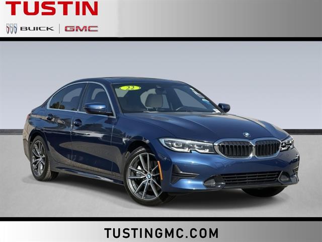 2022 BMW 3 Series 330i Sedan's photo
