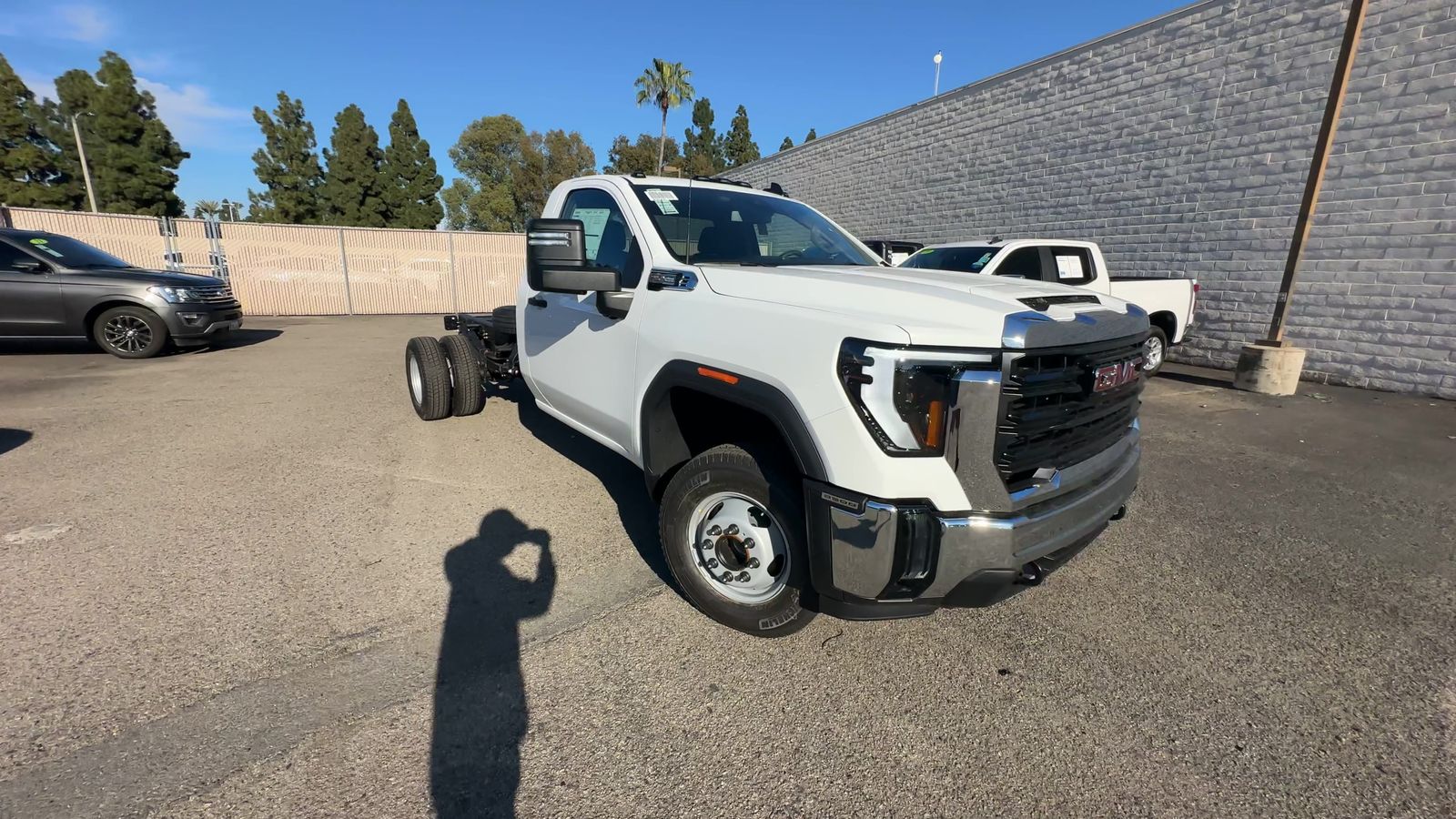 2026 GMC Sierra 3500 Chassis Cab Pro - Photo 28